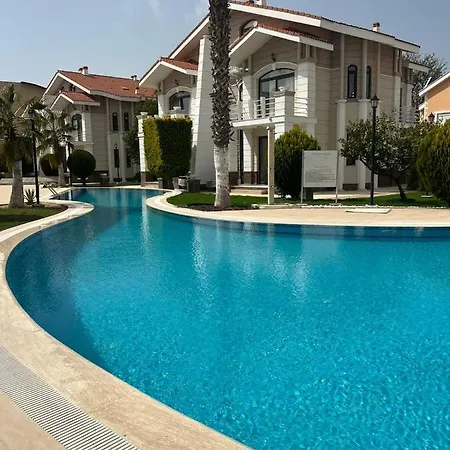 Private Private Pool With 3 Bedroom 3 Bathroom *